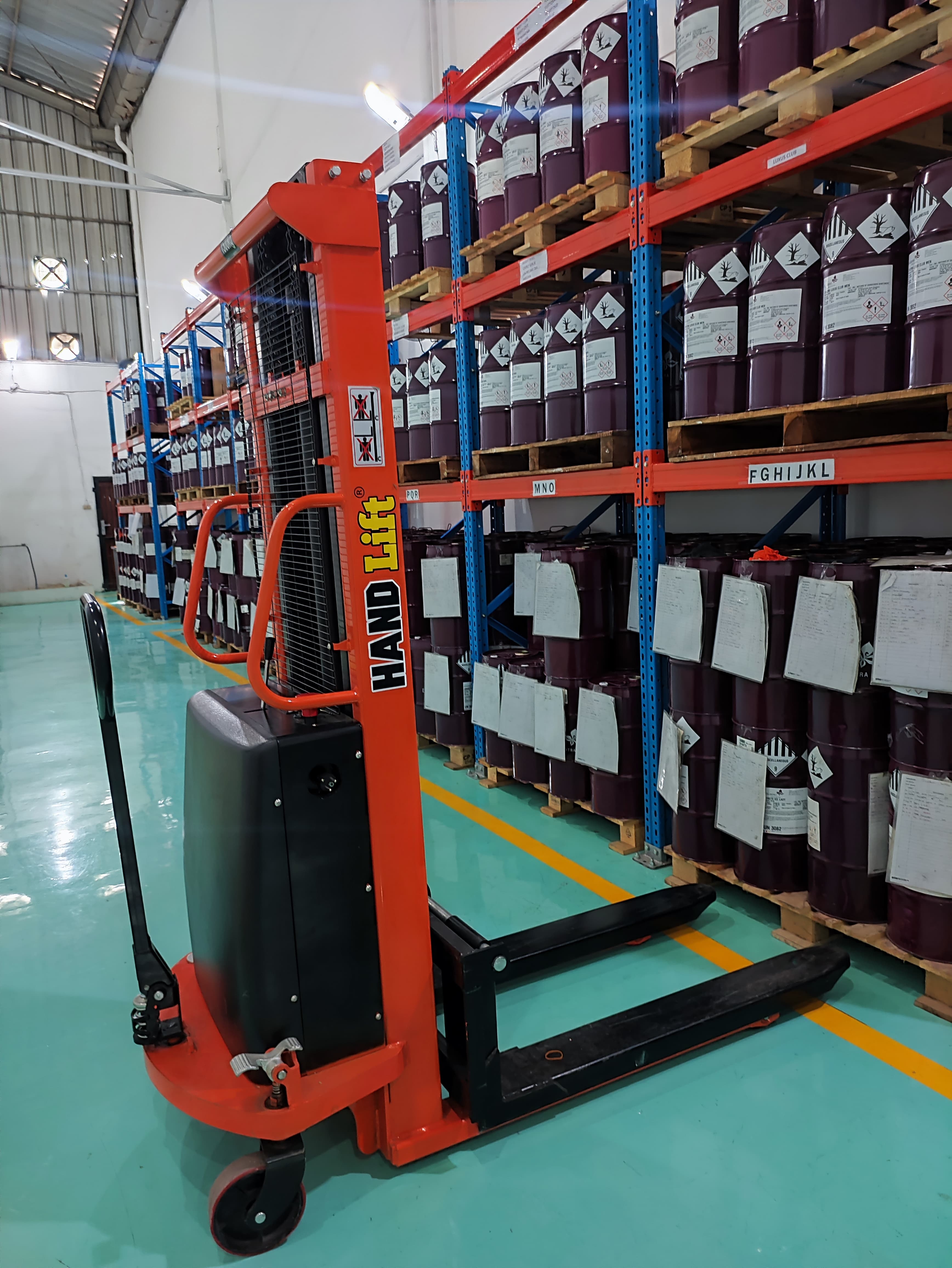 Distribution center